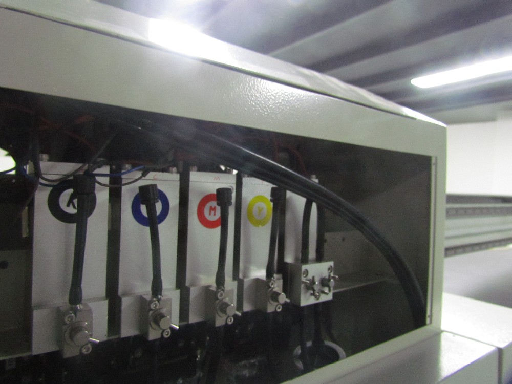 máquina de impresión uv máquina uv para cajas del teléfono